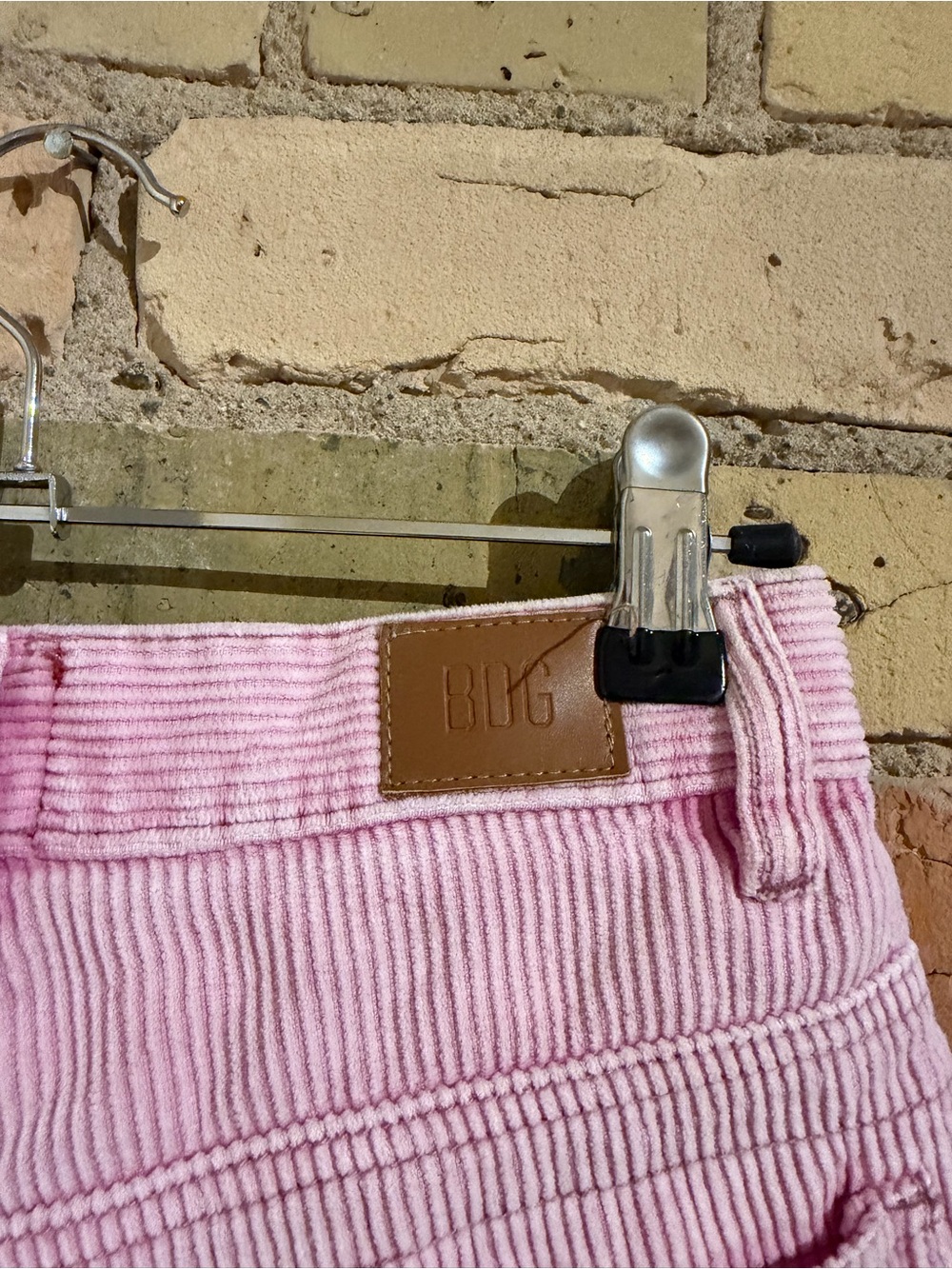 Pink High rise carpenter shorts - Picture 3 of 6